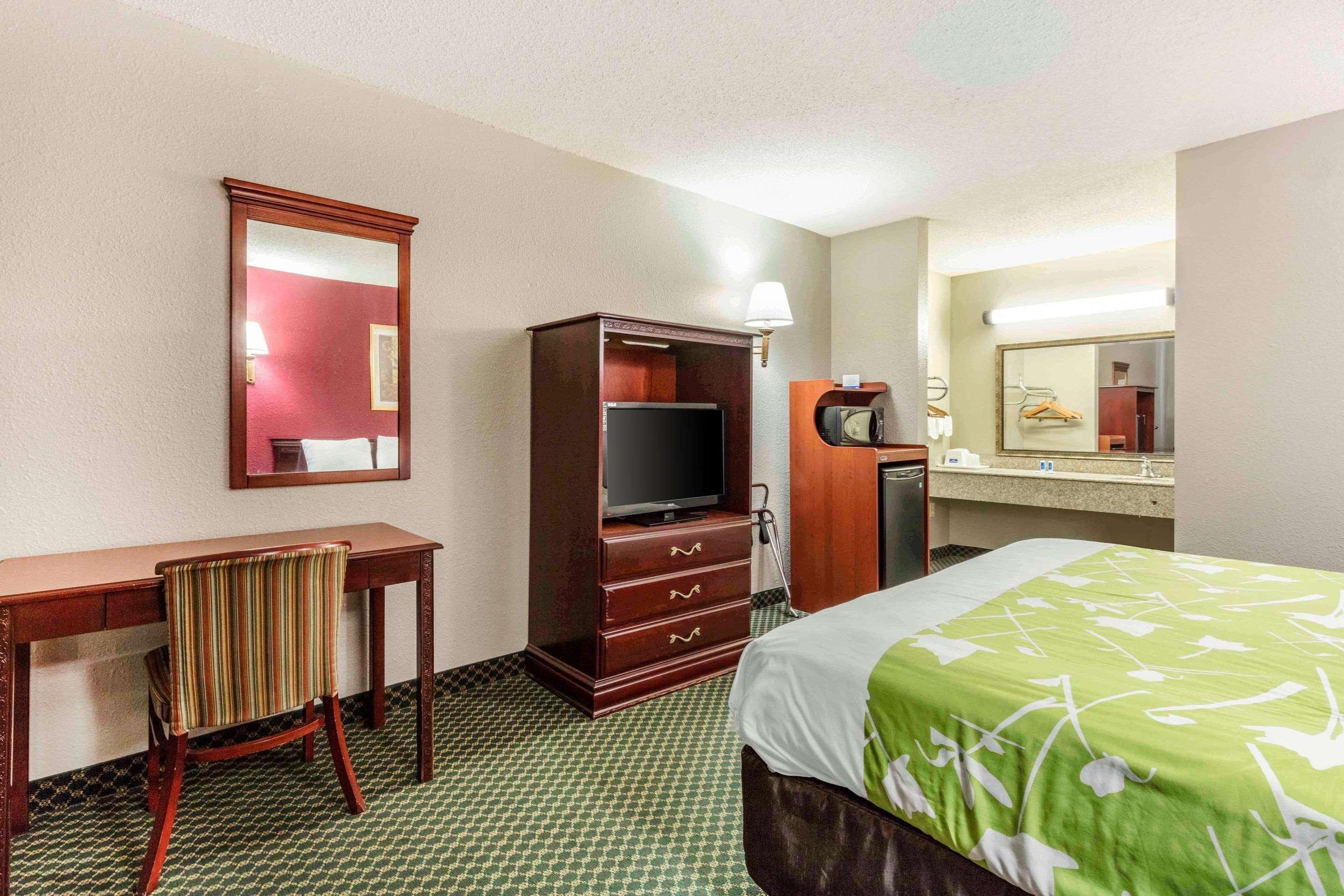Rodeway Inn Prattville I-65 Экстерьер фото