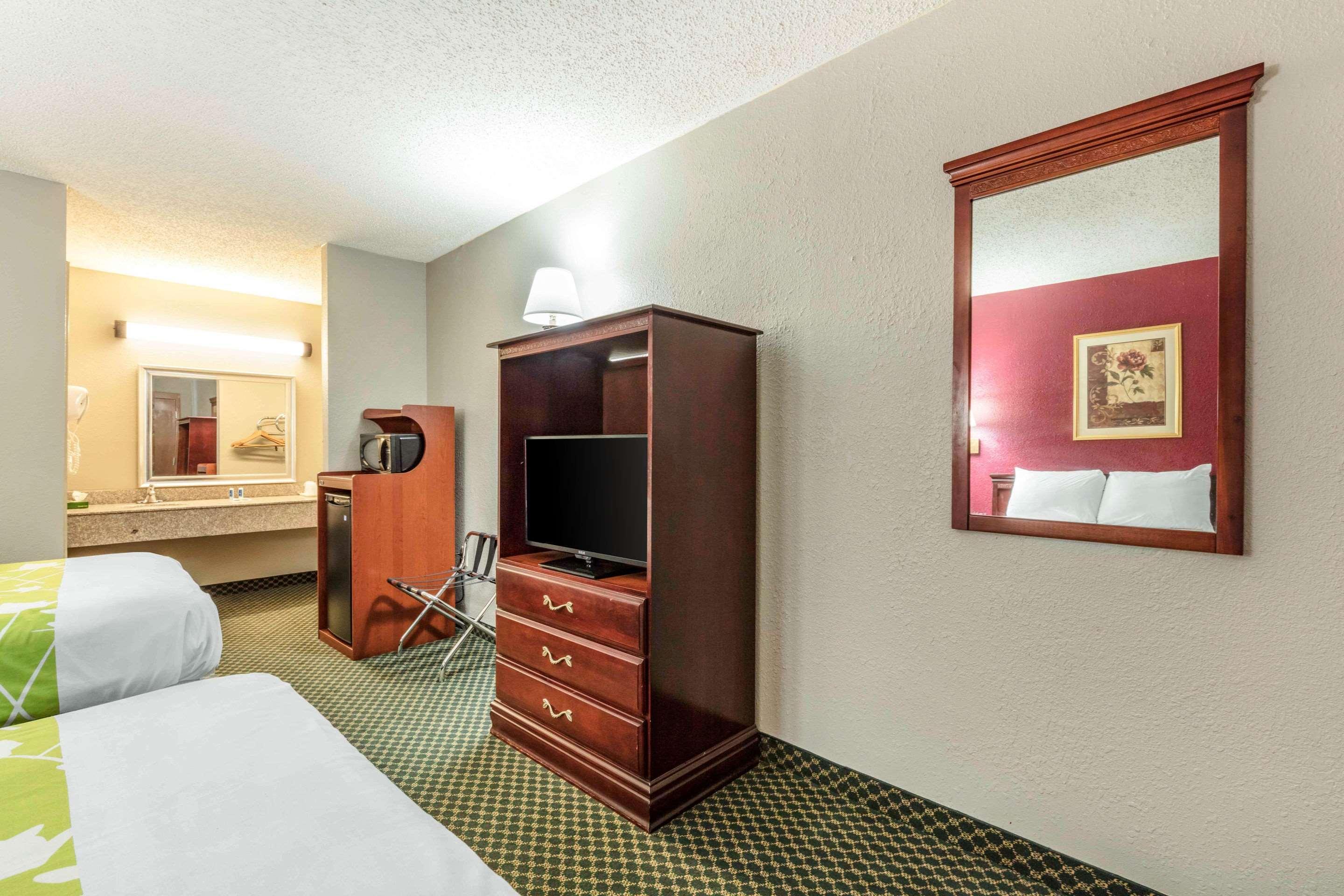 Rodeway Inn Prattville I-65 Экстерьер фото