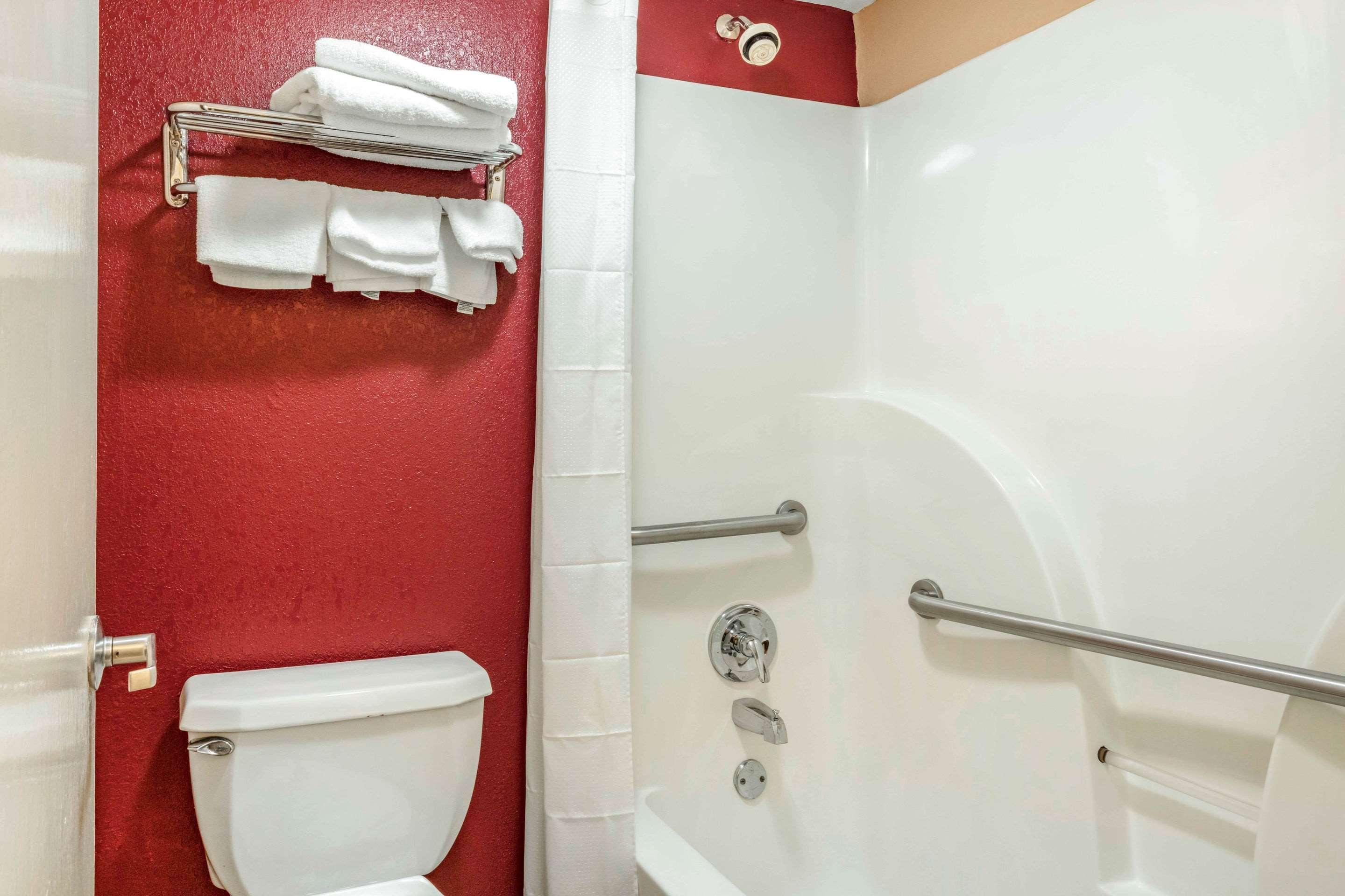 Rodeway Inn Prattville I-65 Экстерьер фото