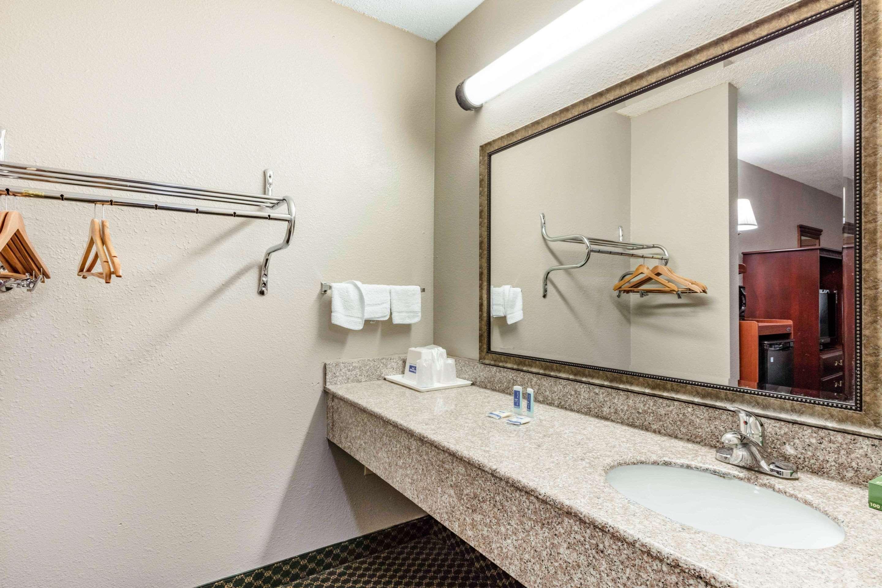 Rodeway Inn Prattville I-65 Экстерьер фото