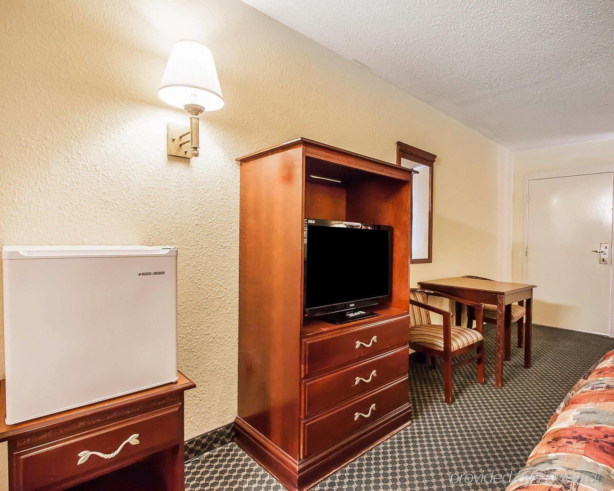 Rodeway Inn Prattville I-65 Экстерьер фото