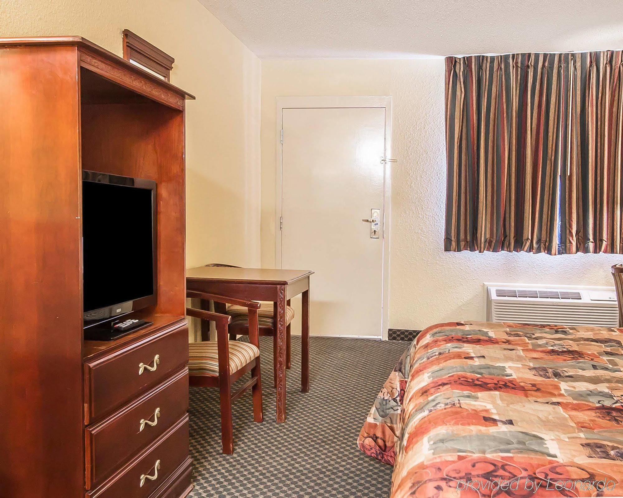 Rodeway Inn Prattville I-65 Экстерьер фото